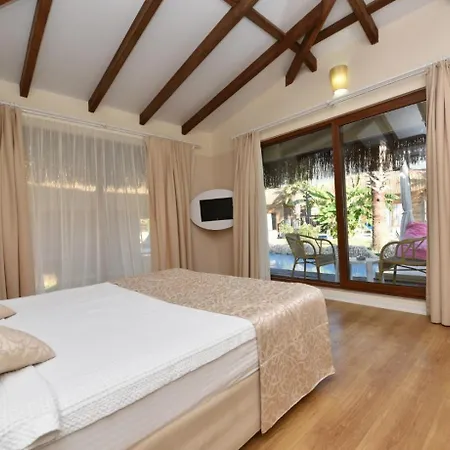 Sahra Su Village & 4*