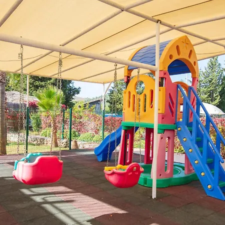 ホテル Sahra Su Village & 4*