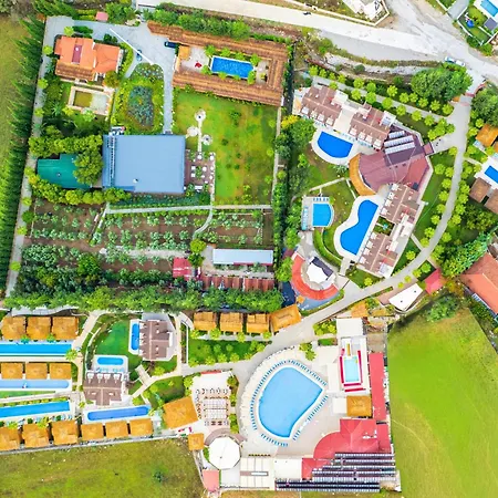 Sahra Su Village & אולודניץ