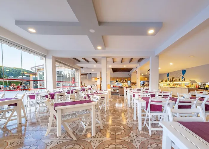 Sahra Su Village & 4* Олудениз