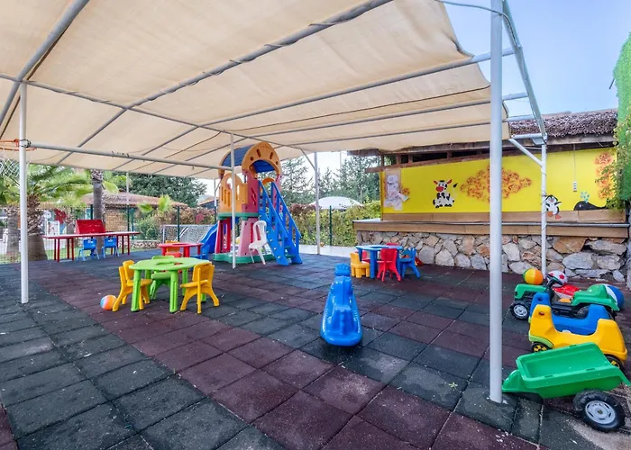 Sahra Su Village & Олудениз