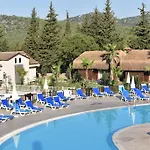 Sahra Su Village & Hotel