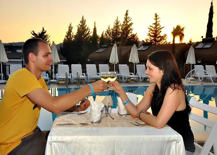 Sahra Su Village & Hotell 4*